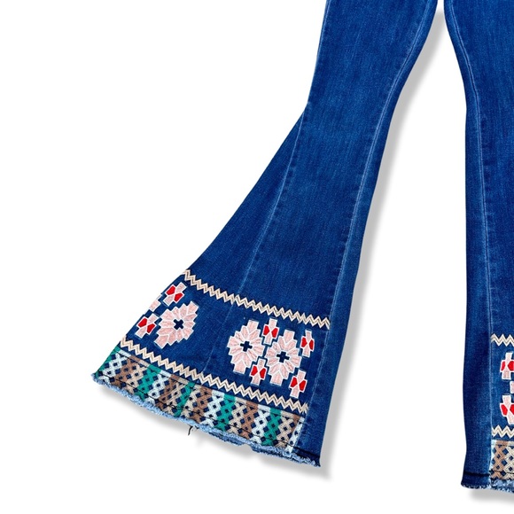Saints & Hearts Bell Tribal Flare Embroidered Jeans - Picture 4 of 8